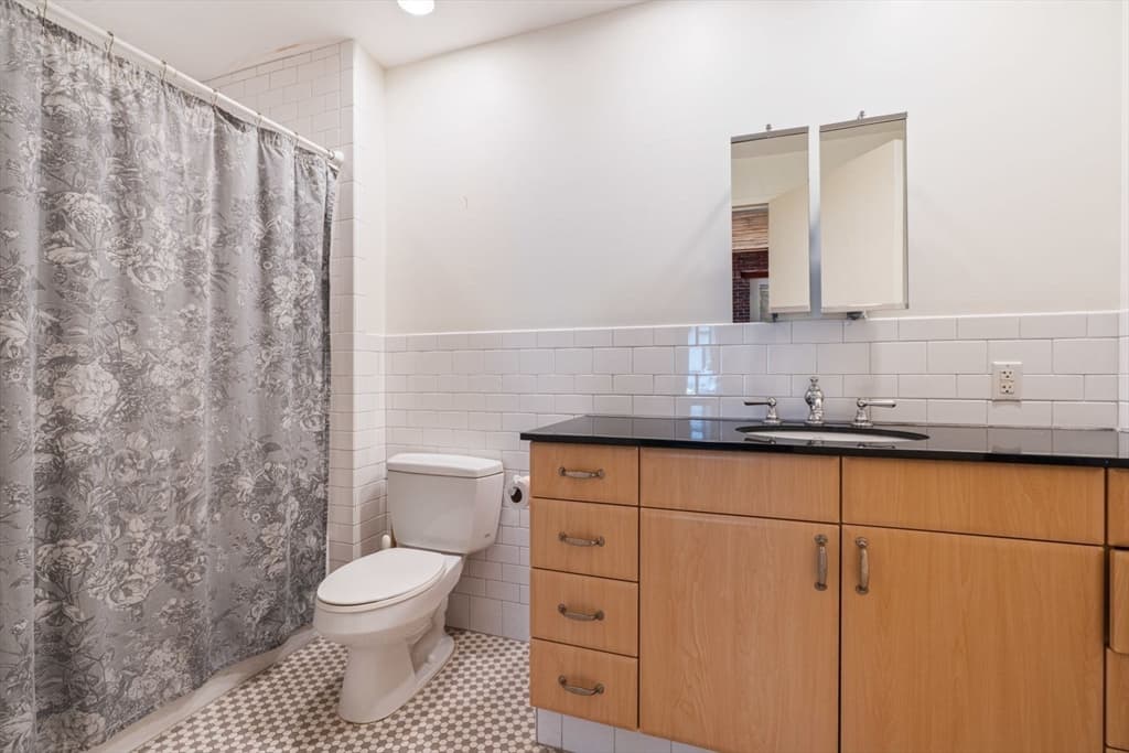 Condominium at 9 West Broadway # 402, Boston MA 02127, photo 25 of 32