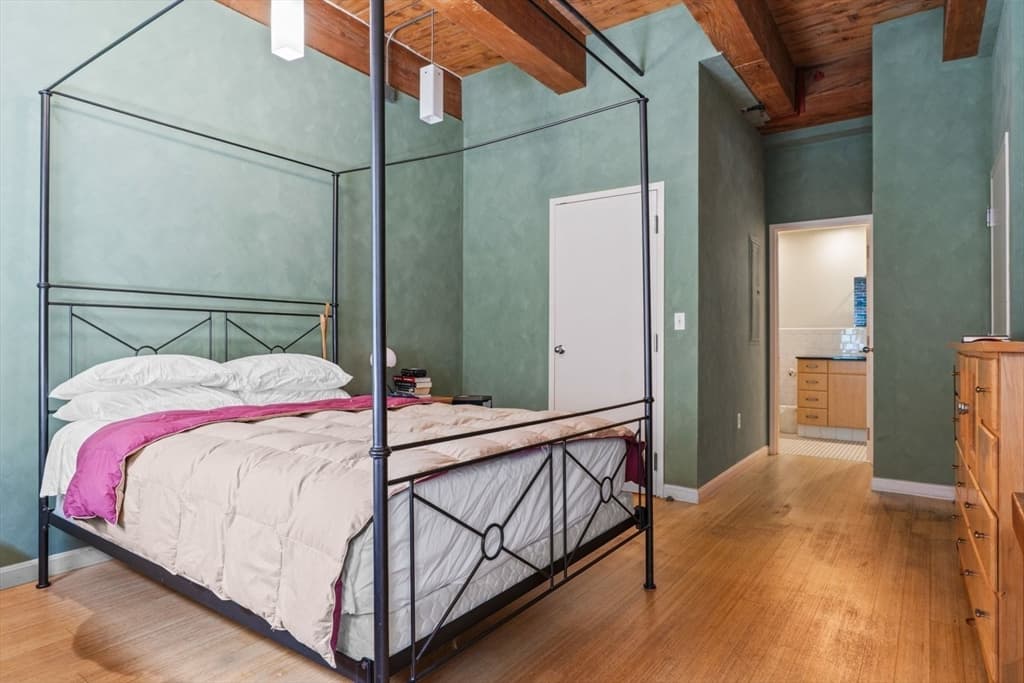Condominium at 9 West Broadway # 402, Boston MA 02127, photo 21 of 32