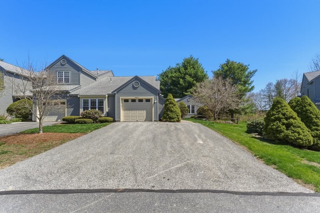 402 Ridgefield Cir # D, Clinton MA 01510 photo 3
