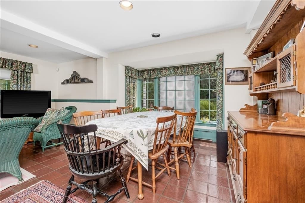 Single Family Residence at 102 Central St, Hingham MA 02043, photo 6 of 36