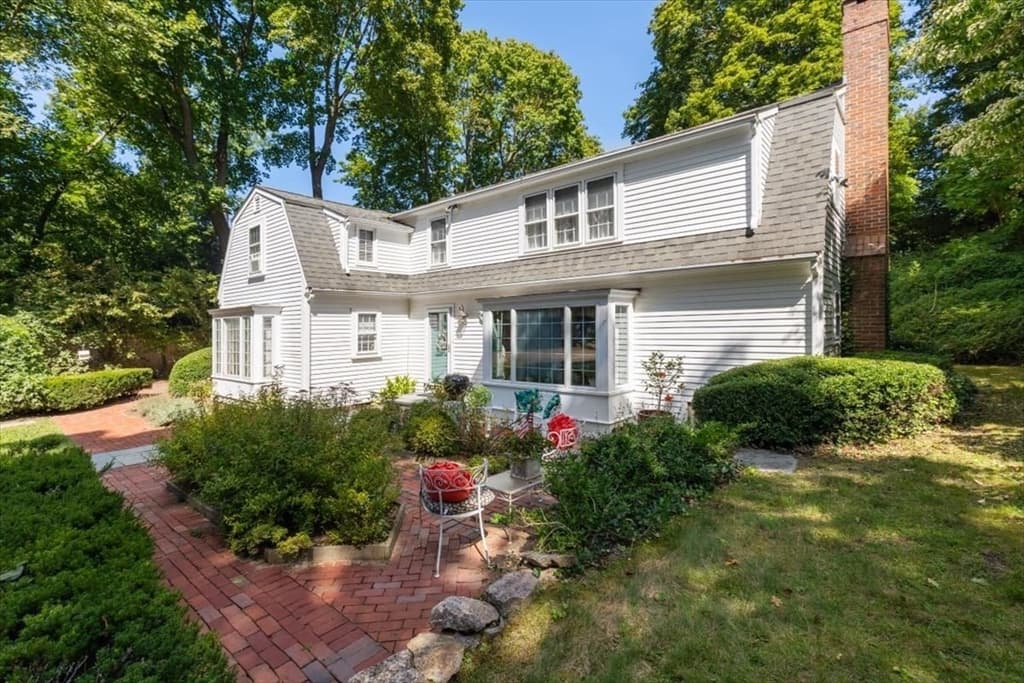 Single Family Residence at 102 Central St, Hingham MA 02043, photo 26 of 36