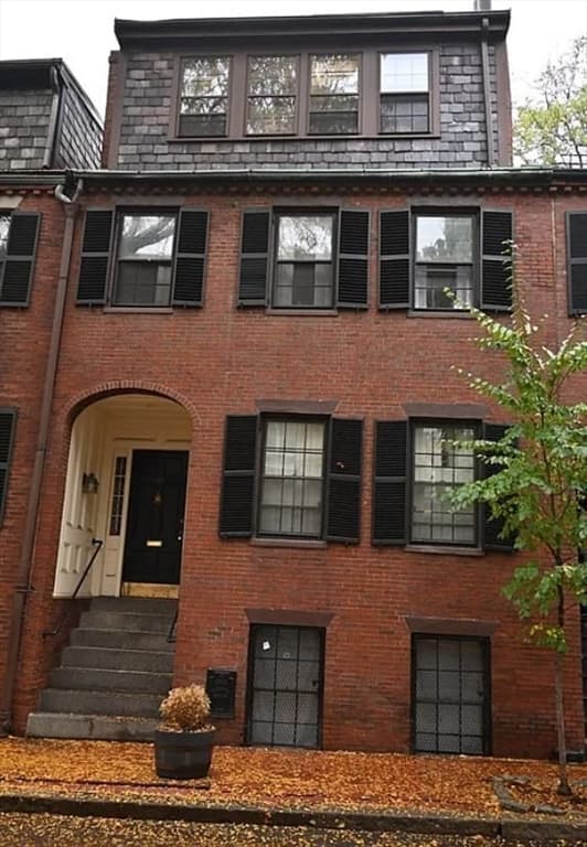 48 Fayette St, Boston MA 02116