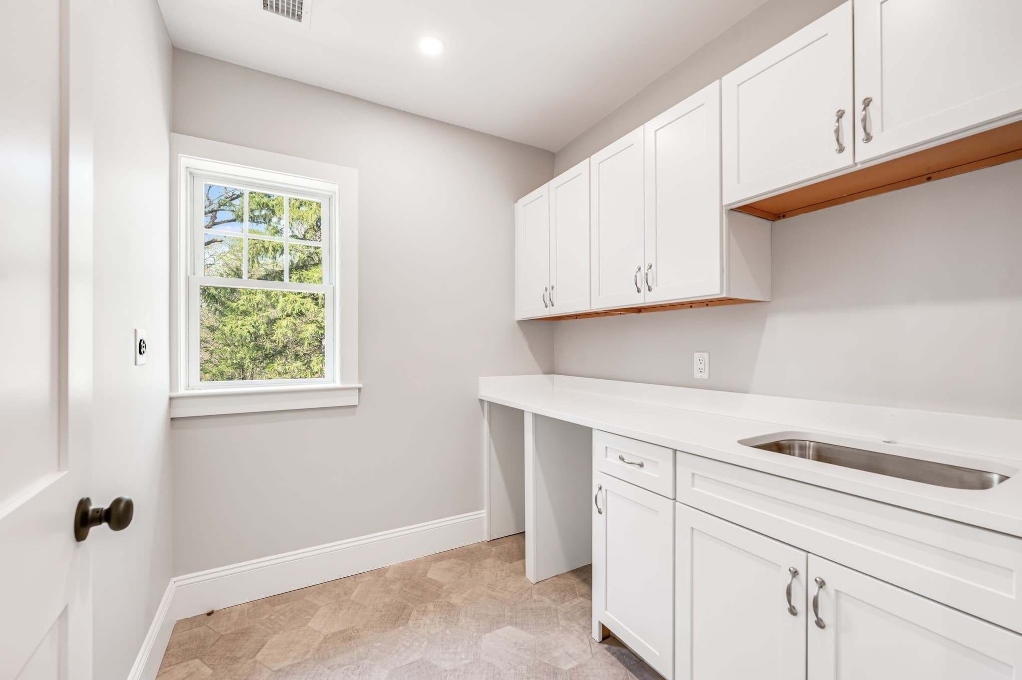 Single Family Residence at 6 Ivy Circle, Winchester MA 01890, photo 32 of 36