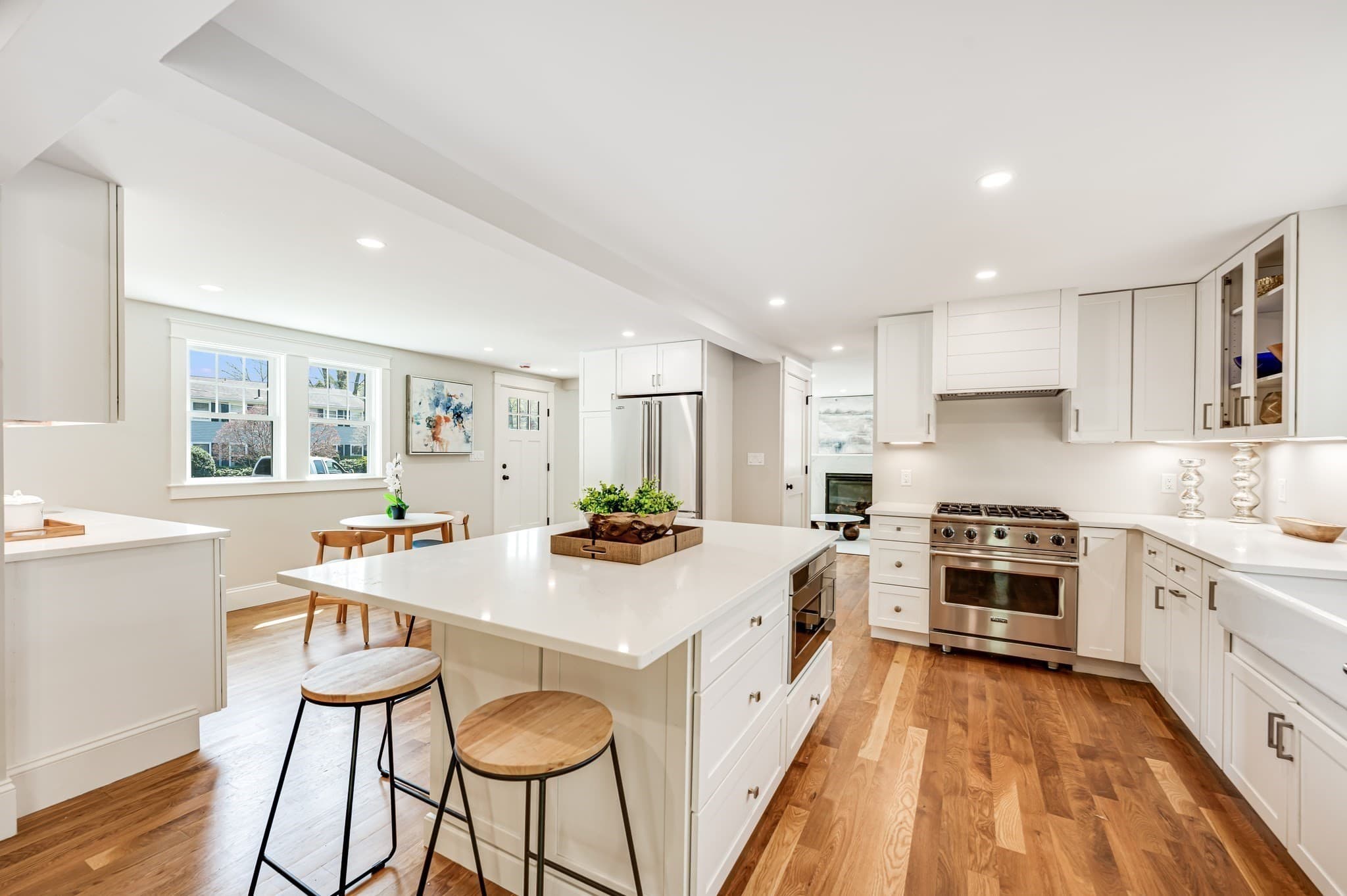 Single Family Residence at 6 Ivy Circle, Winchester MA 01890, photo 8 of 36