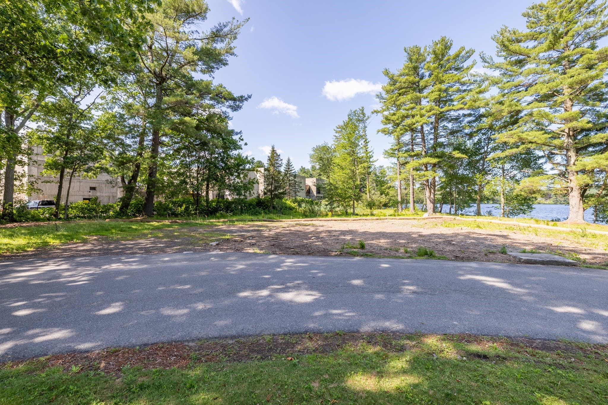 Residential at 14 Geneva Road, Andover MA 01810, photo 13 of 36