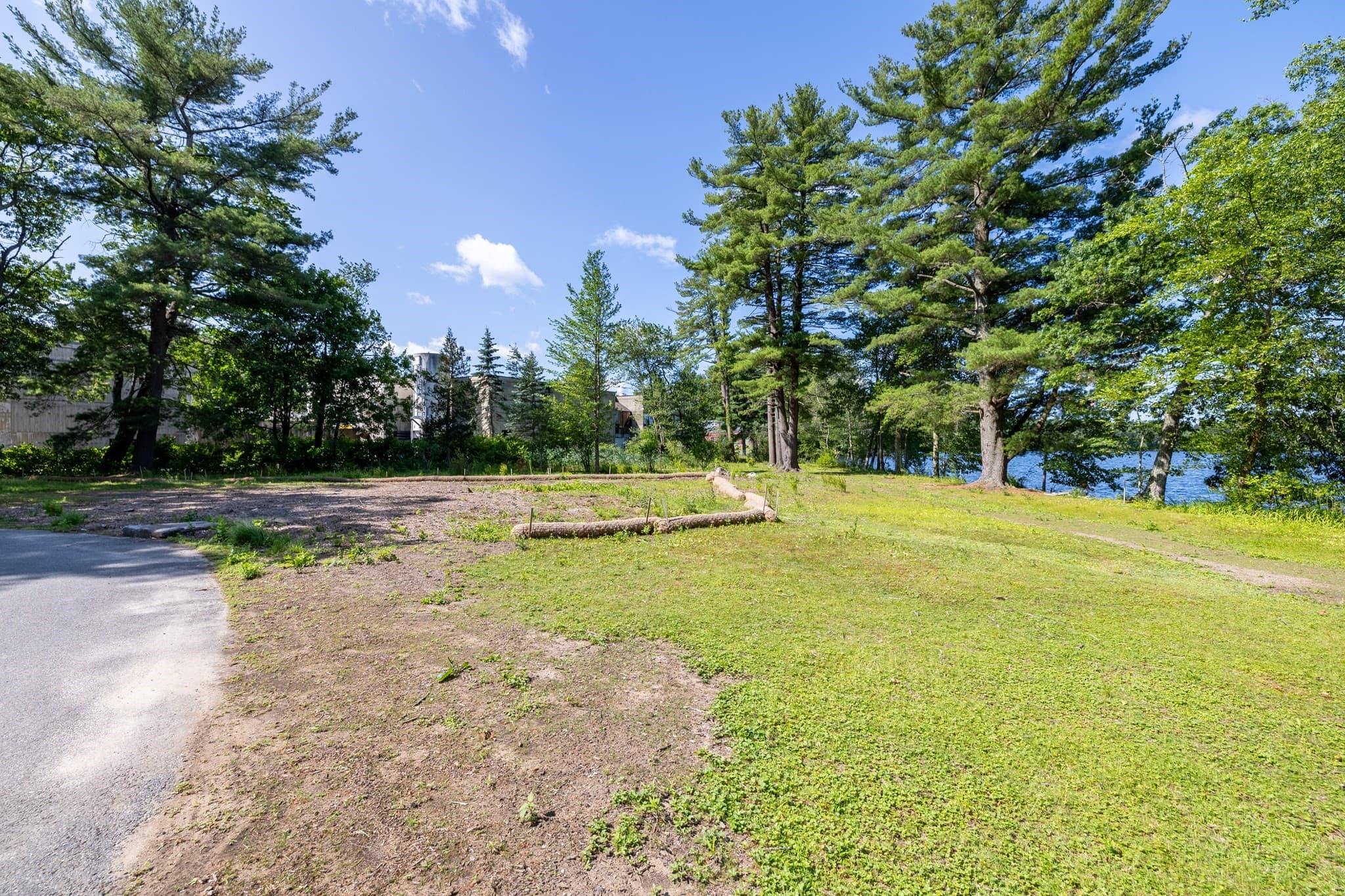 Residential at 14 Geneva Road, Andover MA 01810, photo 14 of 36