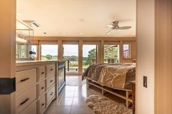 Single Family Residence at 225 Hixbridge Rd, Westport MA 02790, photo 13 of 22