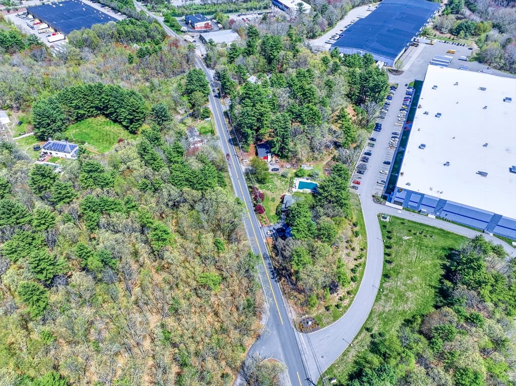 198 Grove St, Franklin MA 02038