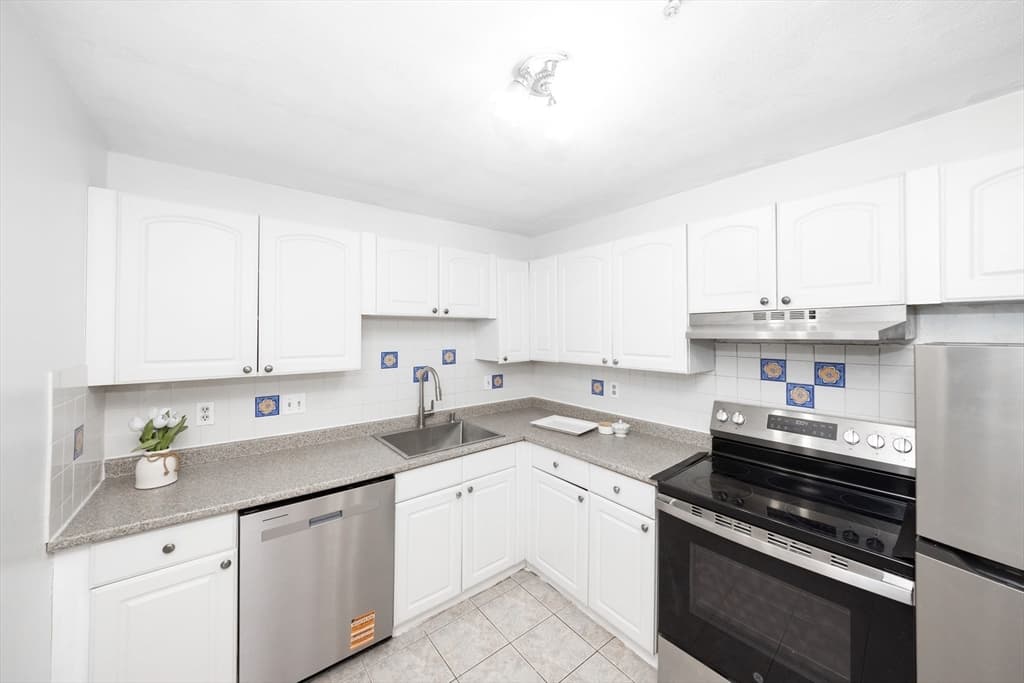 12 Williamsburg Ct # 1, Shrewsbury MA 01545 photo 4