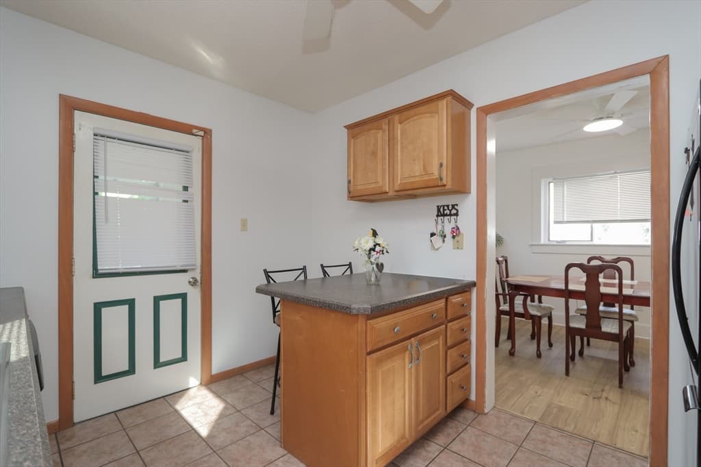 91 Ardmore St, Springfield MA 01104 photo 7