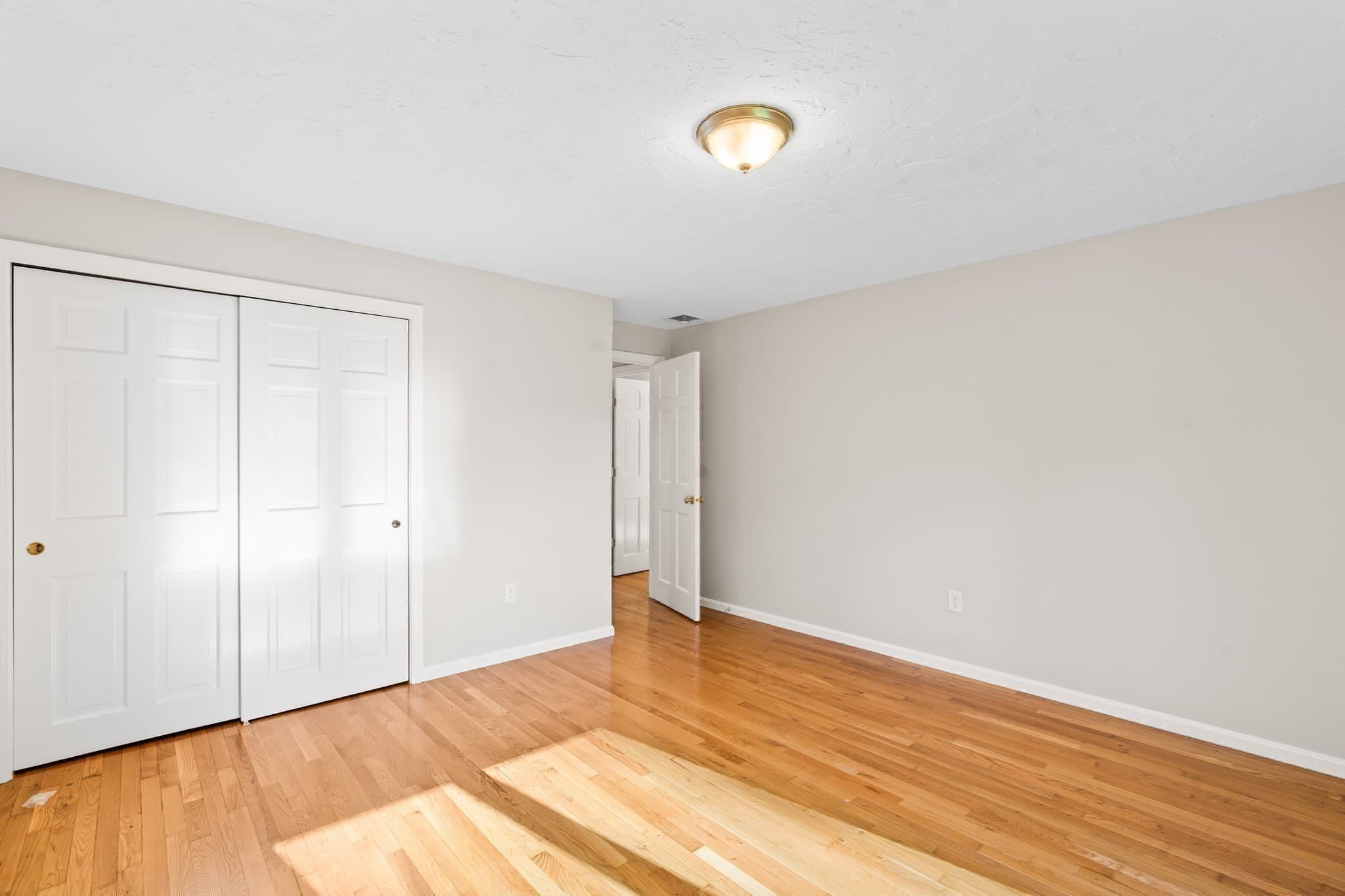 Single Family Residence at 7 Saddle Ridge Road, Sudbury MA 01776, photo 32 of 42