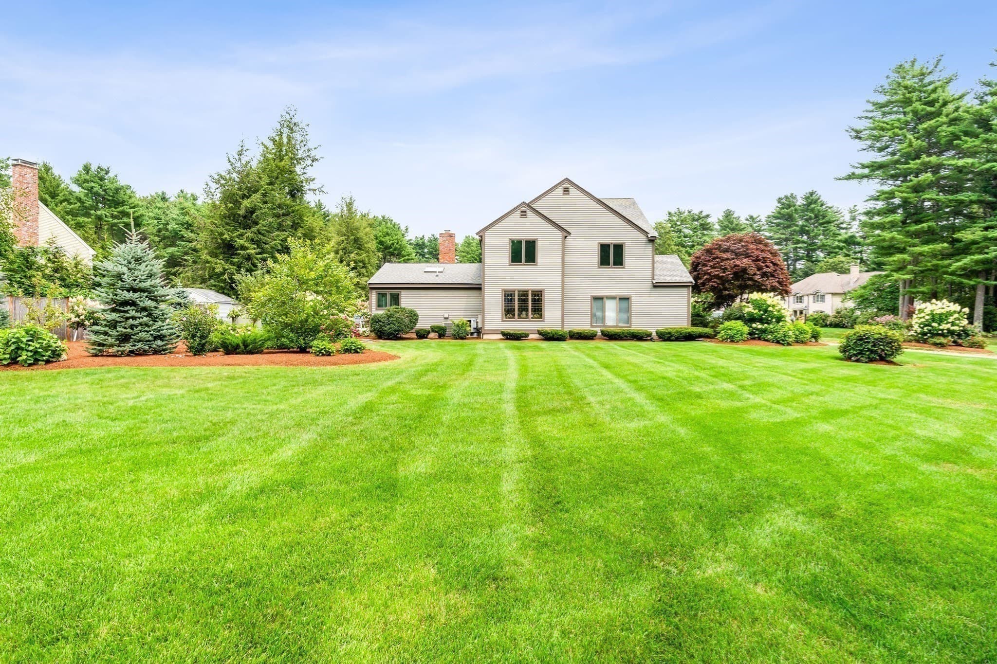 Single Family Residence at 7 Saddle Ridge Road, Sudbury MA 01776, photo 9 of 42