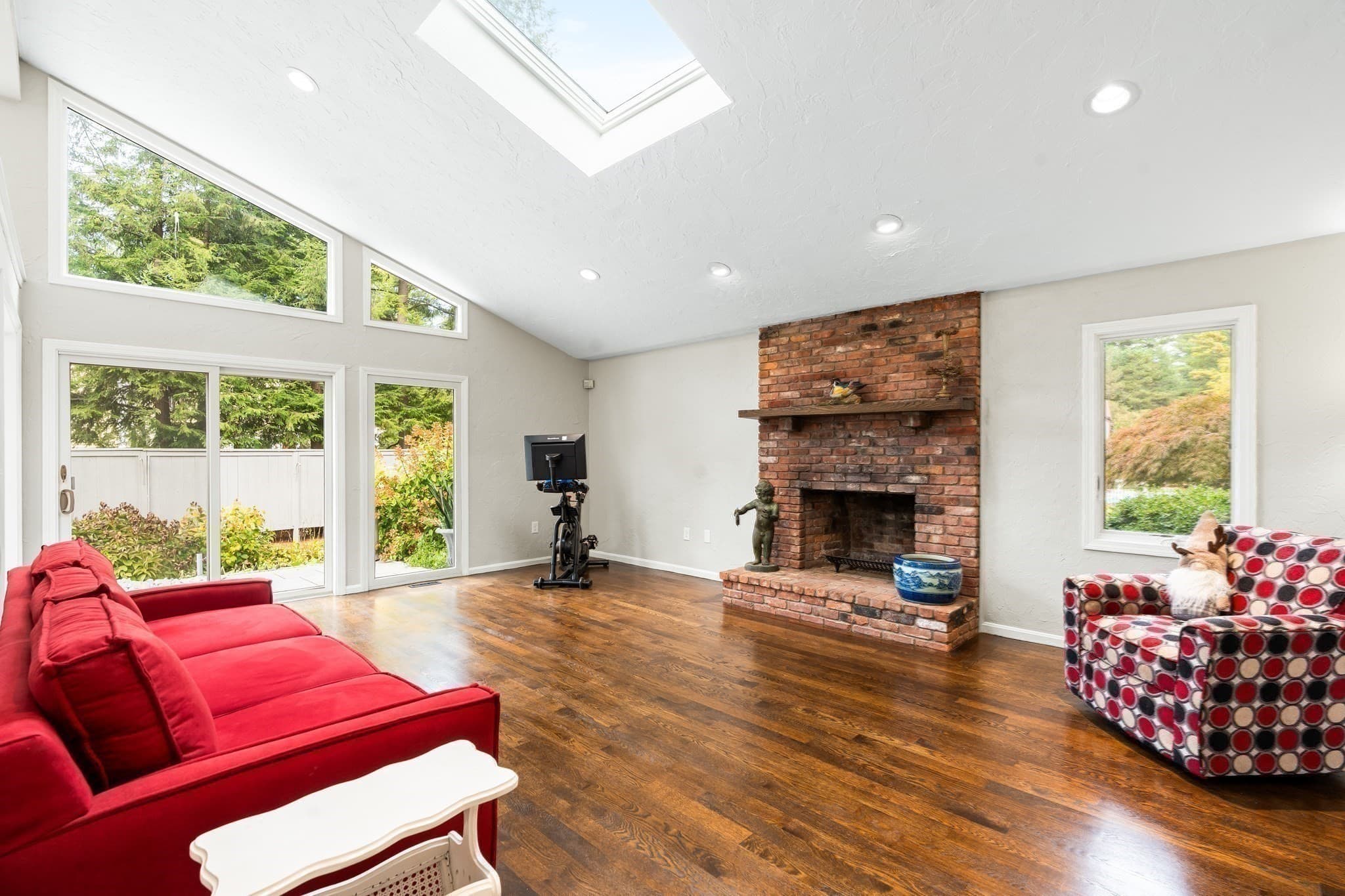 Single Family Residence at 7 Saddle Ridge Road, Sudbury MA 01776, photo 15 of 42