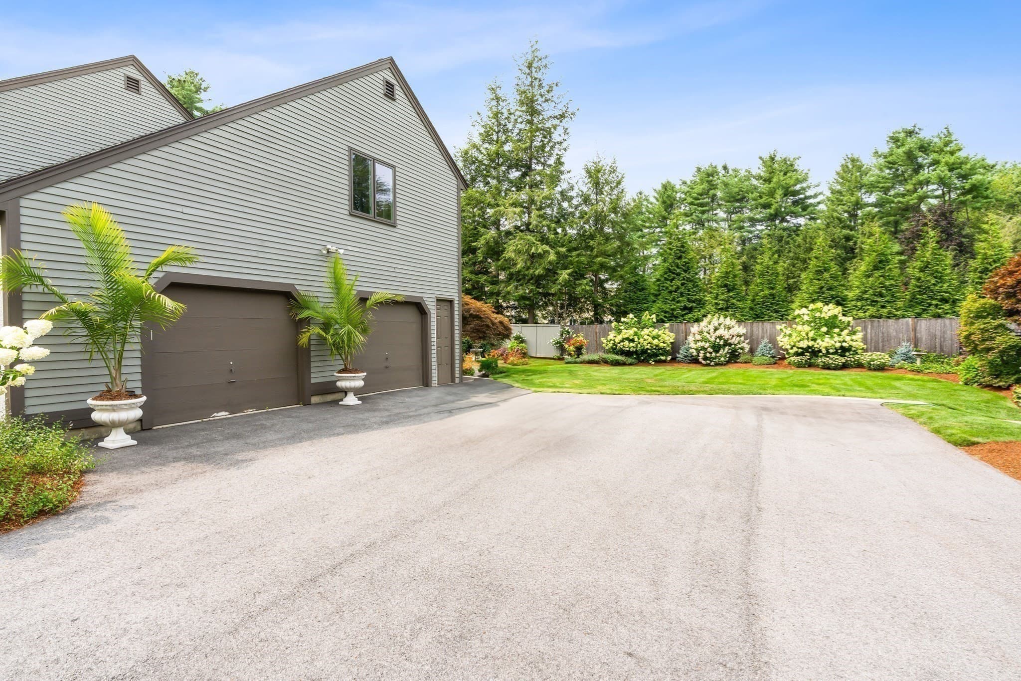 Single Family Residence at 7 Saddle Ridge Road, Sudbury MA 01776, photo 4 of 42