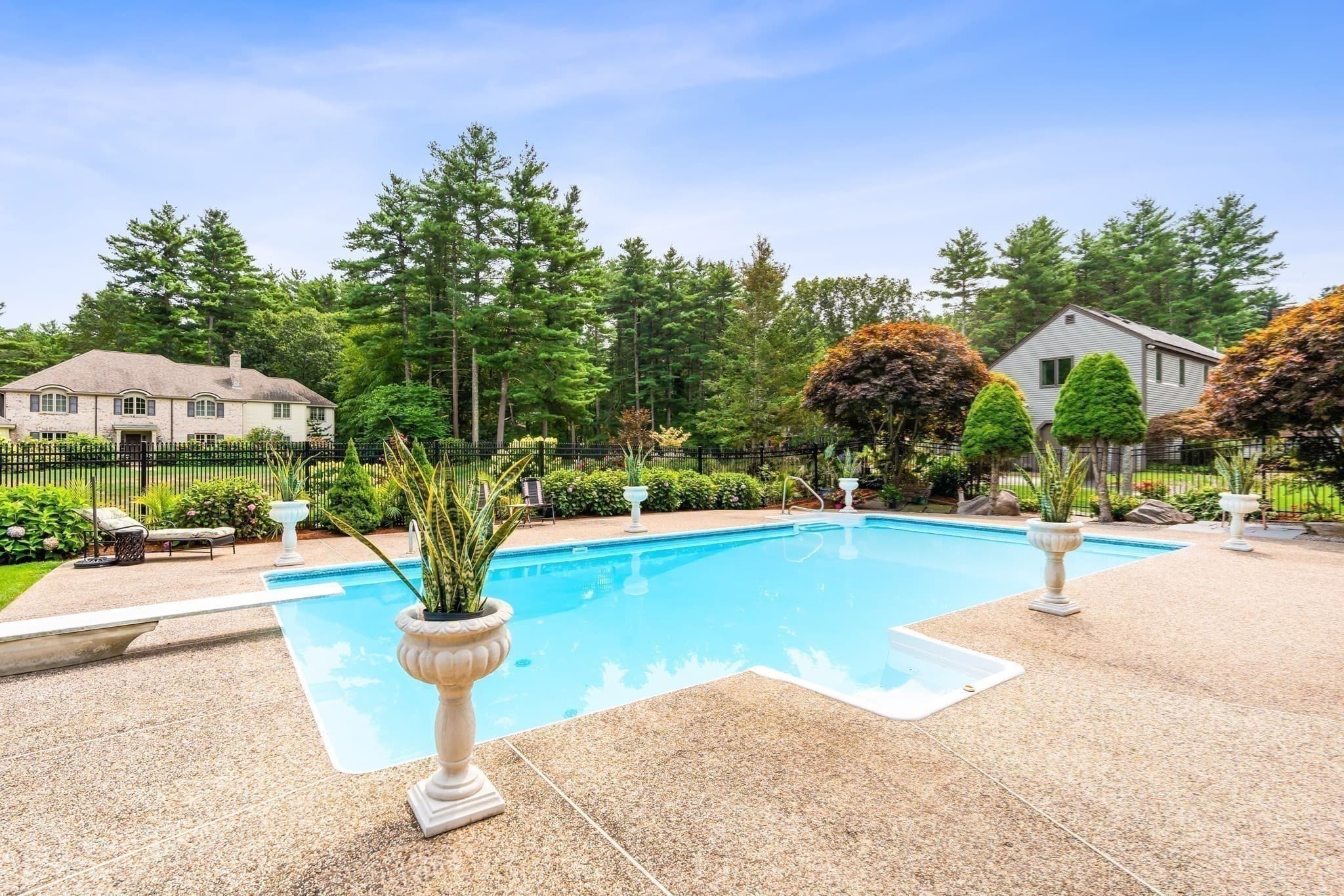 Single Family Residence at 7 Saddle Ridge Road, Sudbury MA 01776, photo 8 of 42