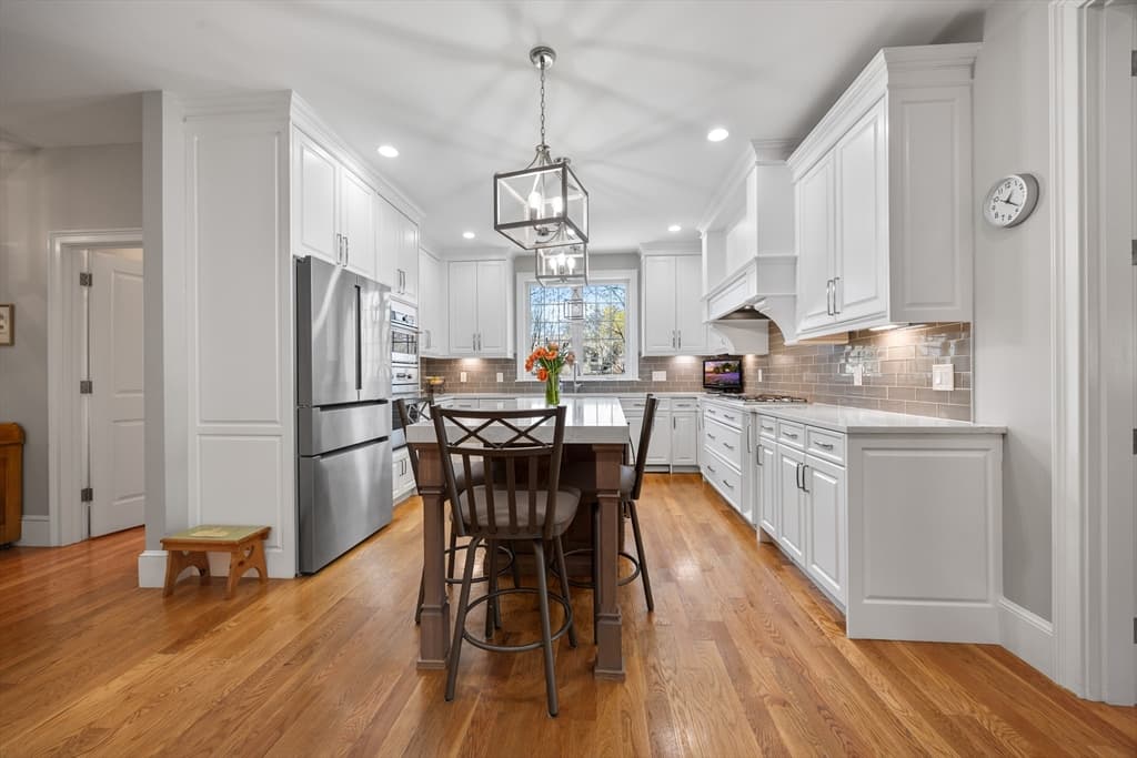 Single Family Residence at 344 Salem St, Lynnfield MA 01940, Lynnfield, photo 8 of 42
