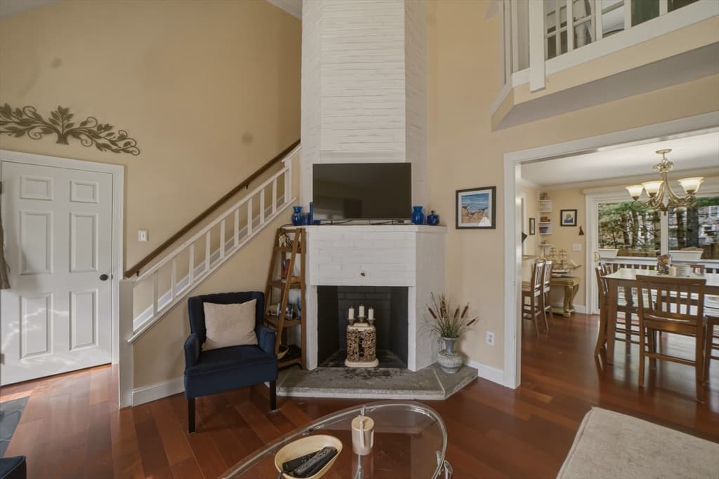 Single Family Residence at 50 Samoset Rd, Barnstable MA 02648, photo 2 of 27