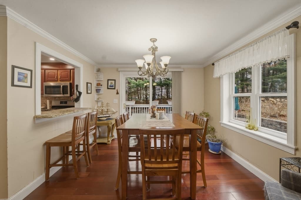 Single Family Residence at 50 Samoset Rd, Barnstable MA 02648, photo 6 of 27