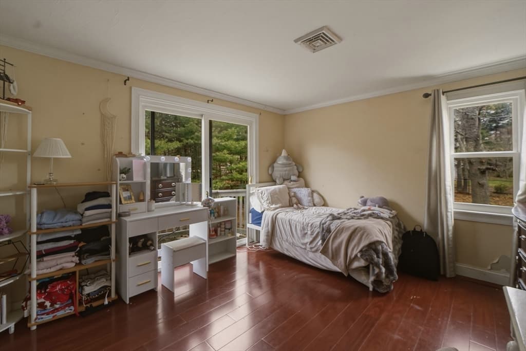 Single Family Residence at 50 Samoset Rd, Barnstable MA 02648, photo 13 of 27