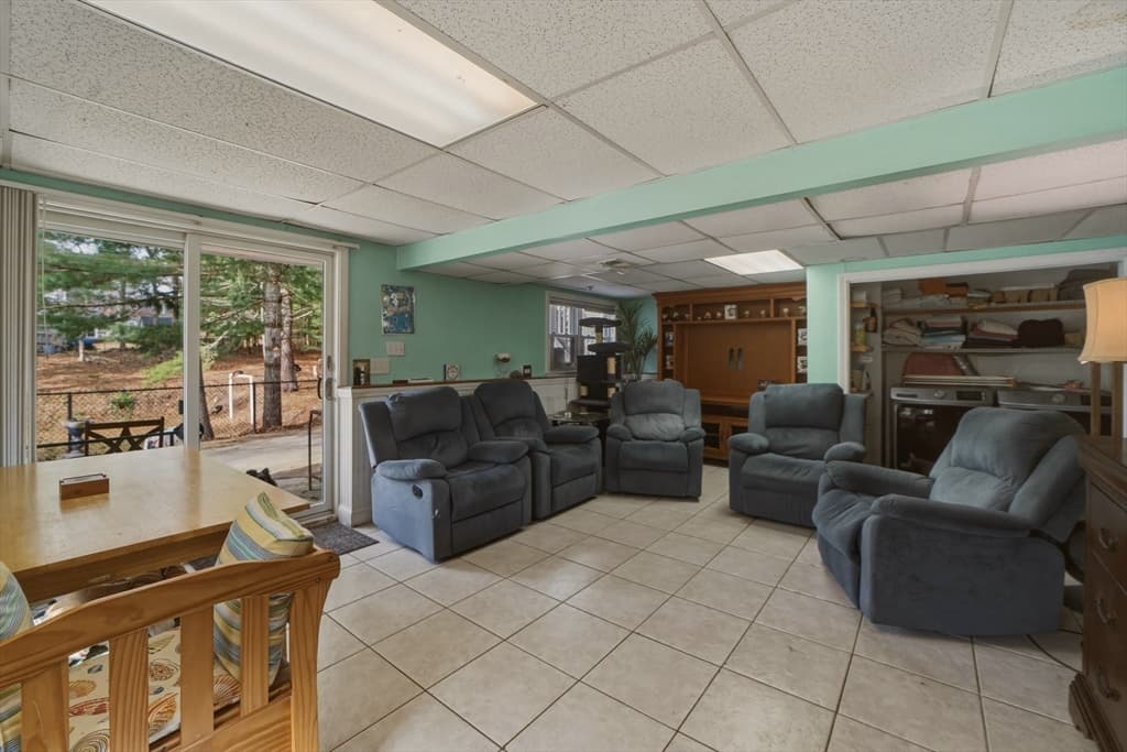Single Family Residence at 50 Samoset Rd, Barnstable MA 02648, photo 17 of 27