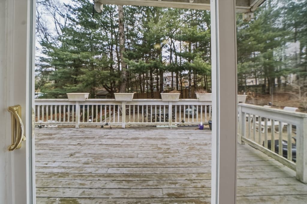 Single Family Residence at 50 Samoset Rd, Barnstable MA 02648, photo 7 of 27