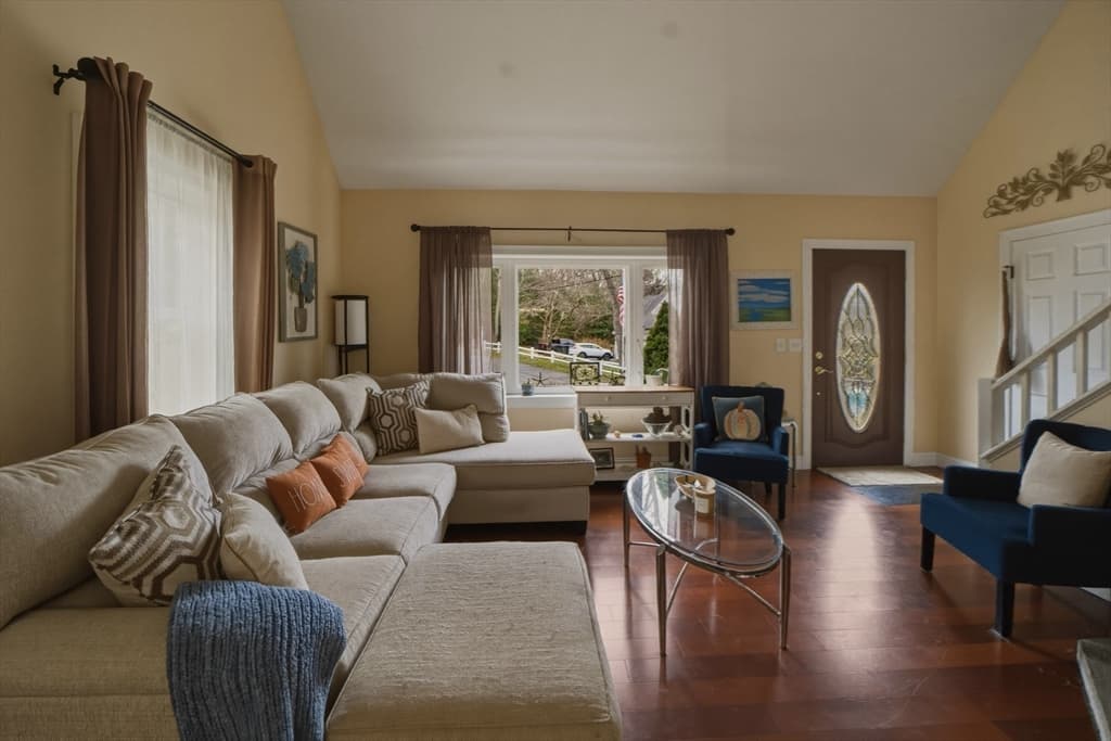 Single Family Residence at 50 Samoset Rd, Barnstable MA 02648, photo 8 of 27