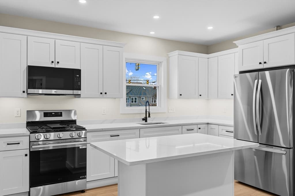 1163 New Boston Rd, Fall River MA 02720 photo 6