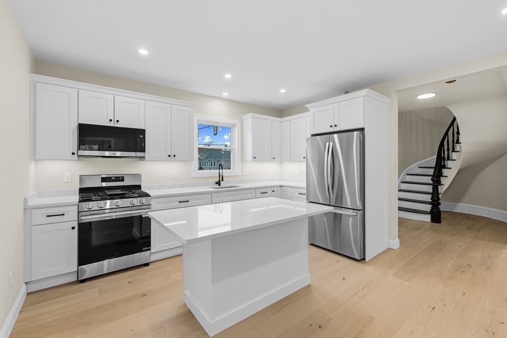 1163 New Boston Rd, Fall River MA 02720