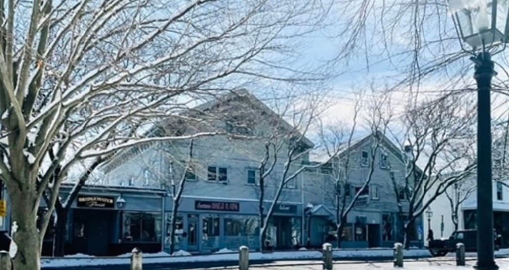 40 Central Square, Bridgewater MA 02324