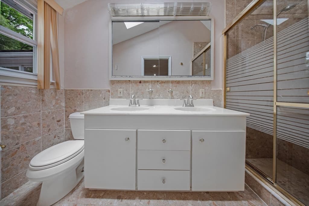 Single Family Residence at 25 Gloversbrook Rd, Randolph MA 02368, photo 17 of 40
