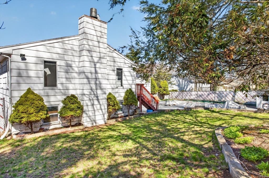 Single Family Residence at 25 Gloversbrook Rd, Randolph MA 02368, photo 36 of 40
