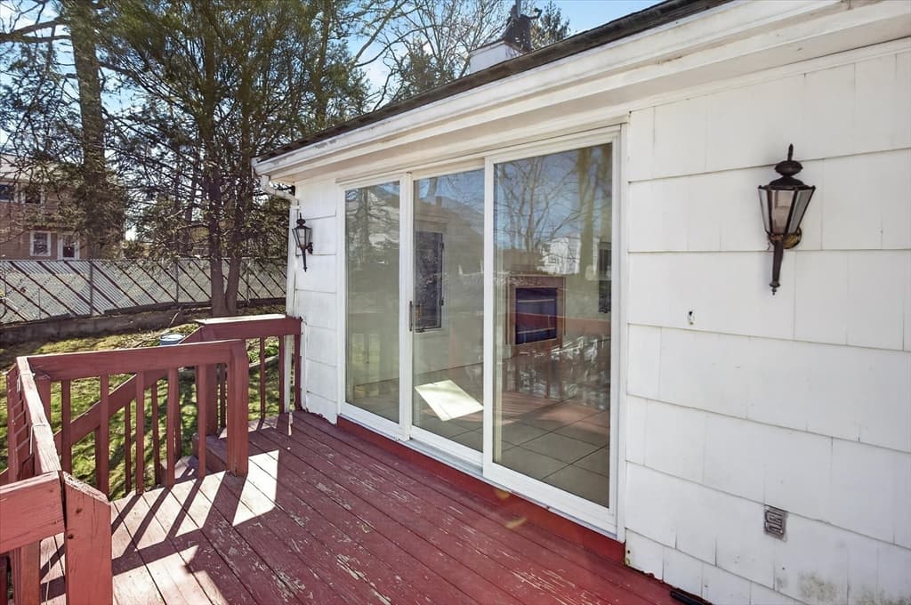 Single Family Residence at 25 Gloversbrook Rd, Randolph MA 02368, photo 30 of 40