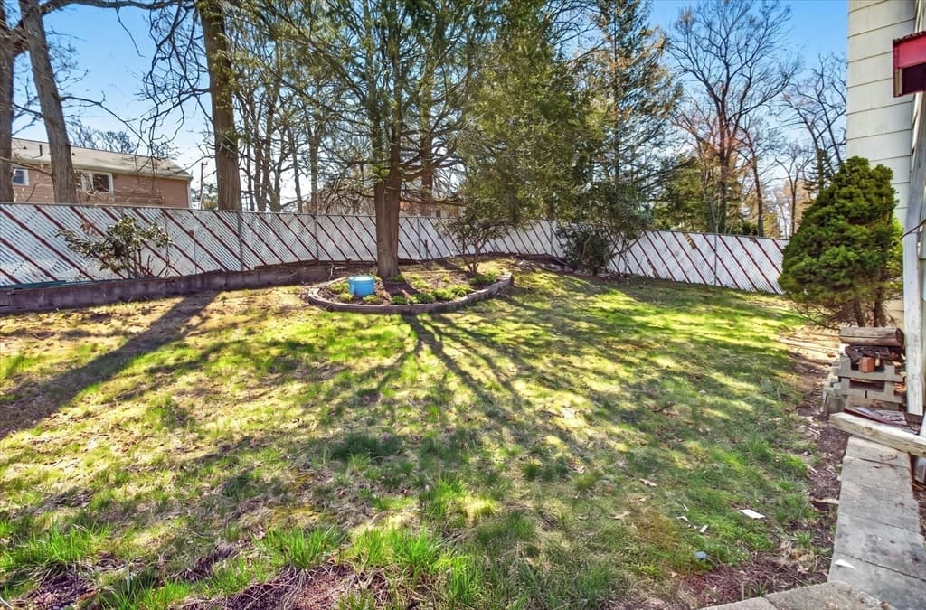 Single Family Residence at 25 Gloversbrook Rd, Randolph MA 02368, photo 34 of 40