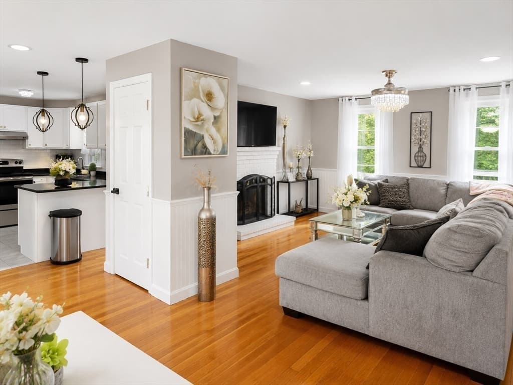 219 Fernwood Dr, Gardner MA 01440 photo 13
