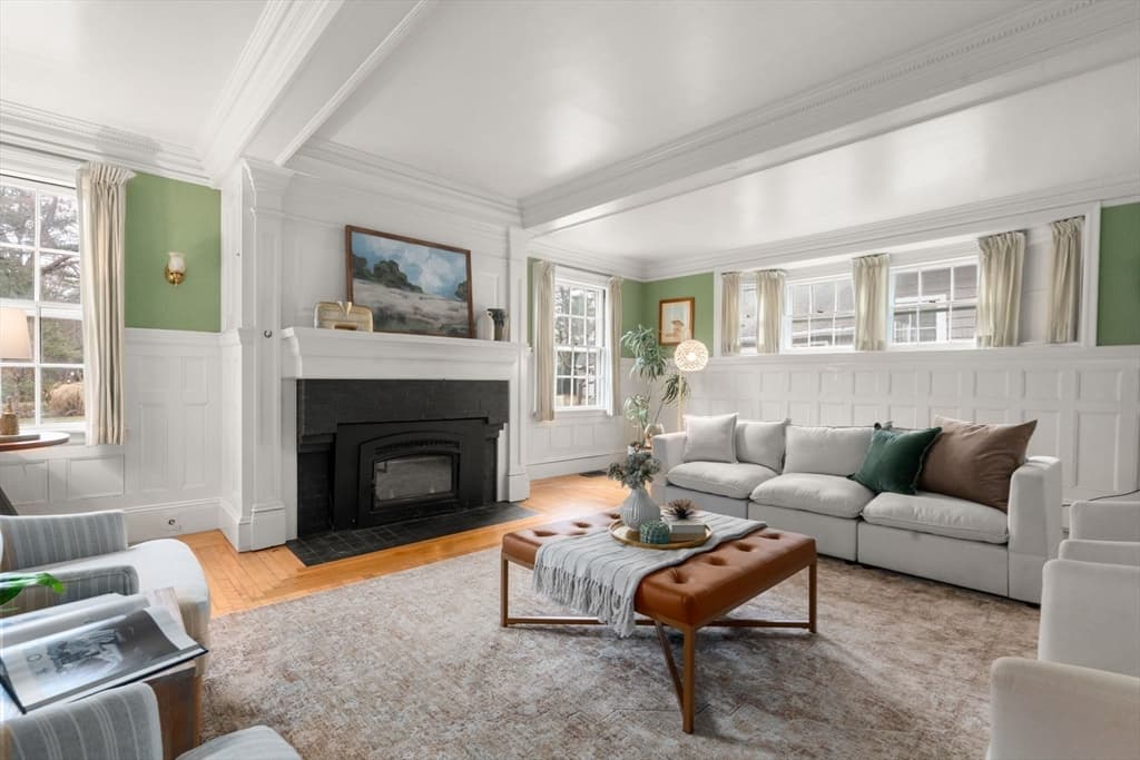 55 Glezen Ln, Wayland MA 01778 photo 2