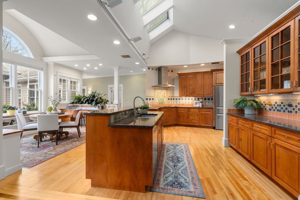 55 Glezen Ln, Wayland MA 01778 photo 6