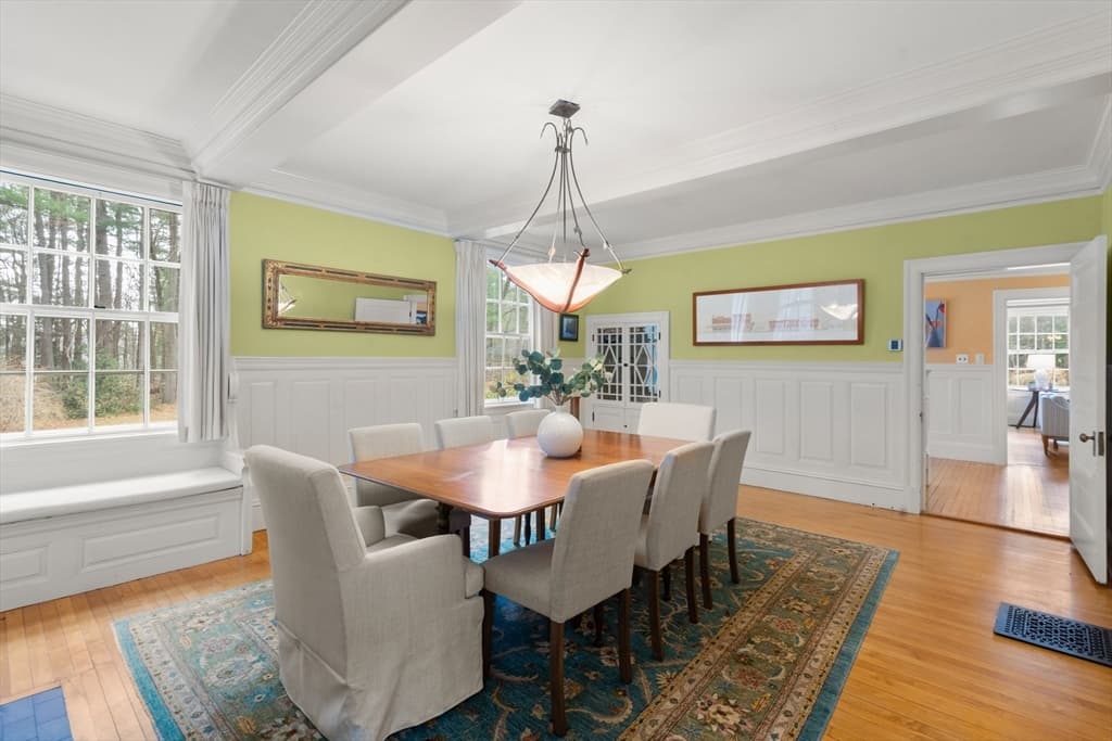 55 Glezen Ln, Wayland MA 01778 photo 5