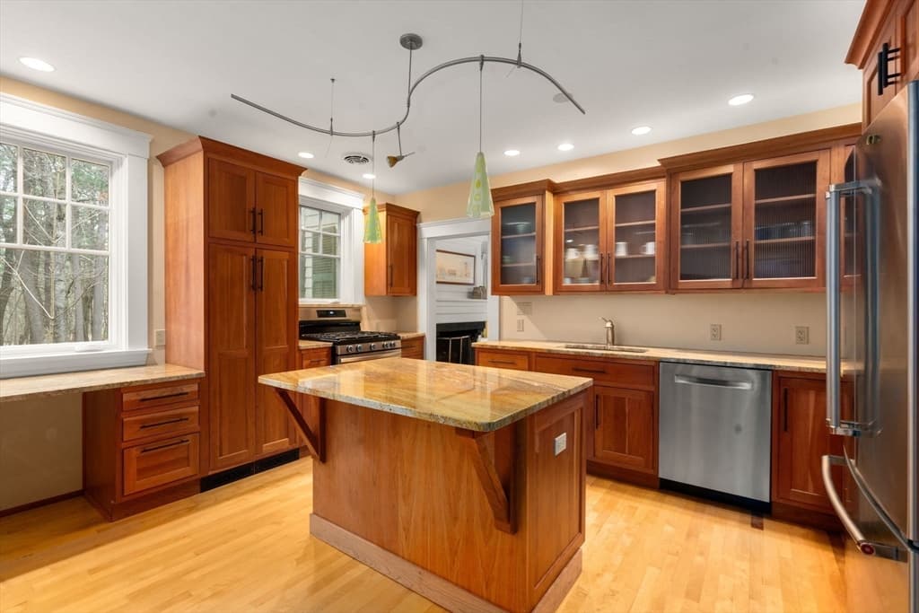 55 Glezen Ln, Wayland MA 01778 photo 10