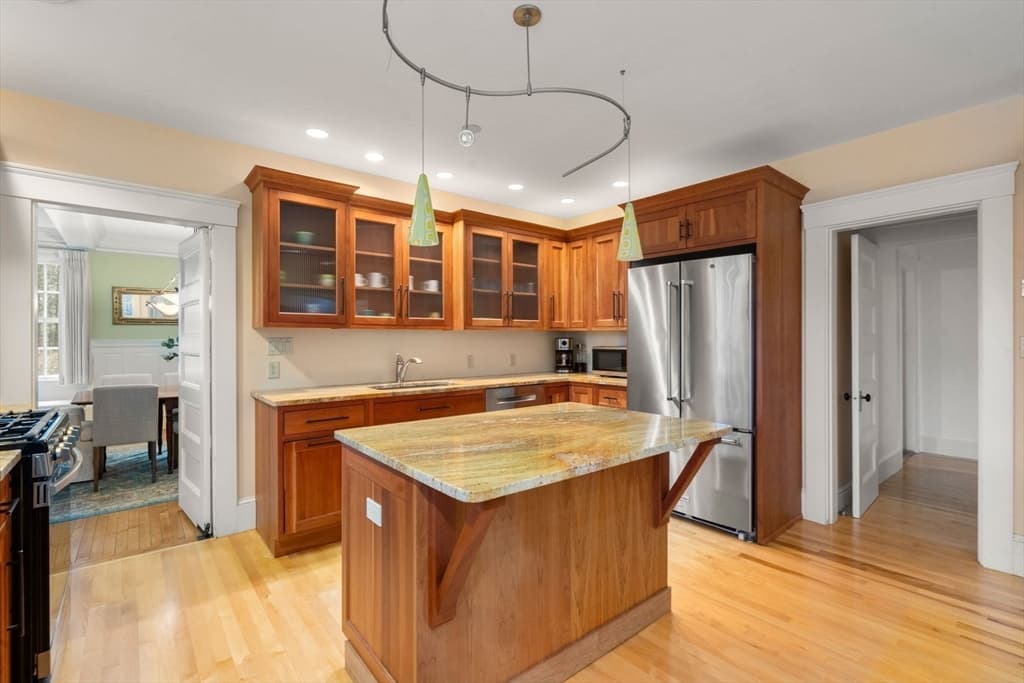 55 Glezen Ln, Wayland MA 01778 photo 11