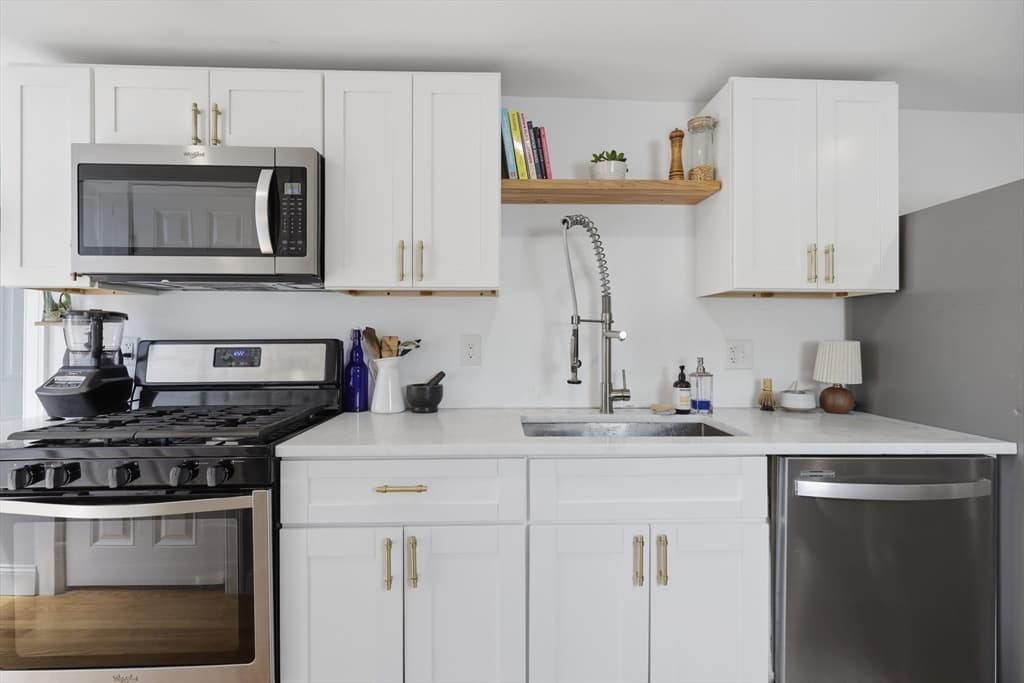 13 Roy Street # 3, Swampscott MA 01907 photo 2