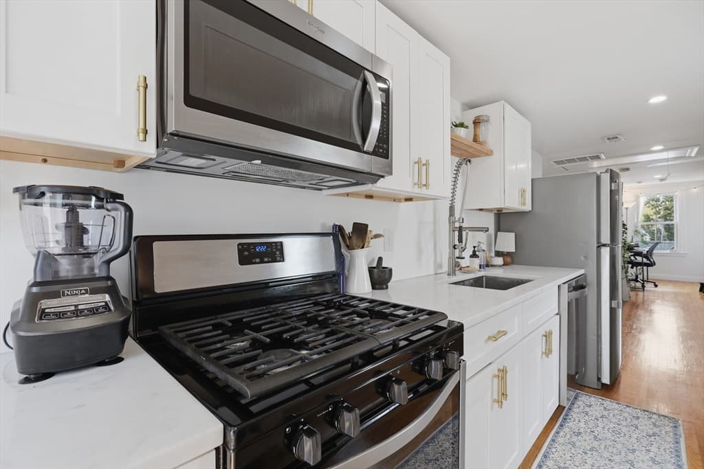 13 Roy Street # 3, Swampscott MA 01907 photo 3