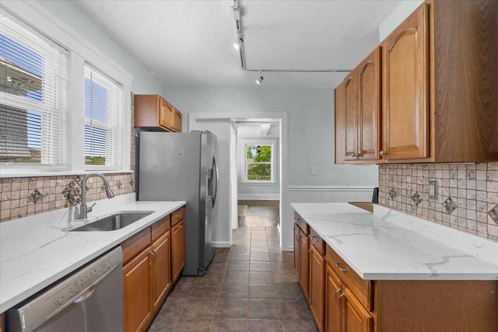 Single Family Residence at 14 Saint Elmo Rd, Worcester MA 01602, photo 25 of 42