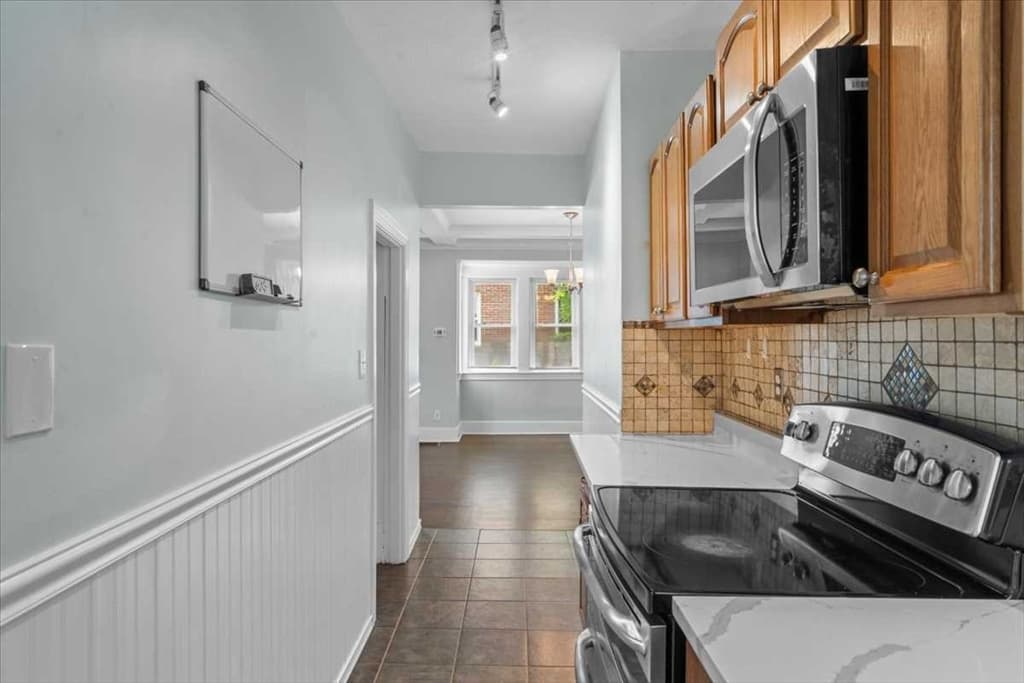 Single Family Residence at 14 Saint Elmo Rd, Worcester MA 01602, photo 21 of 42