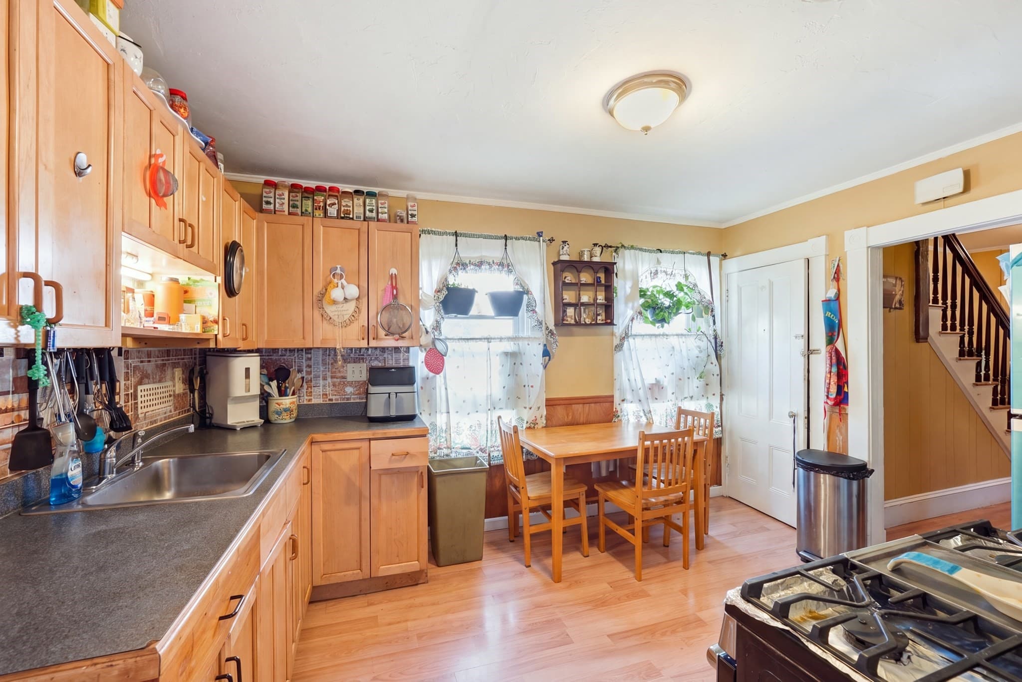 Single Family Residence at 95 Cedar St, Framingham MA 01702, photo 6 of 41