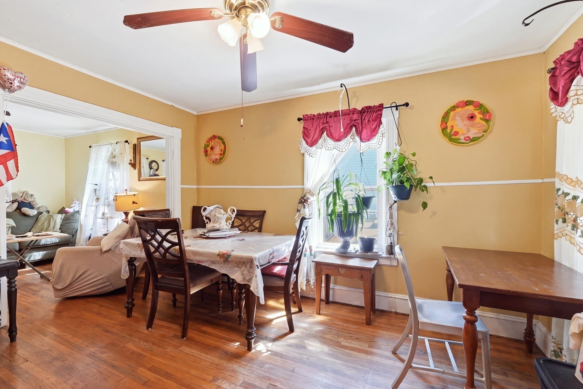 Single Family Residence at 95 Cedar St, Framingham MA 01702, photo 10 of 41