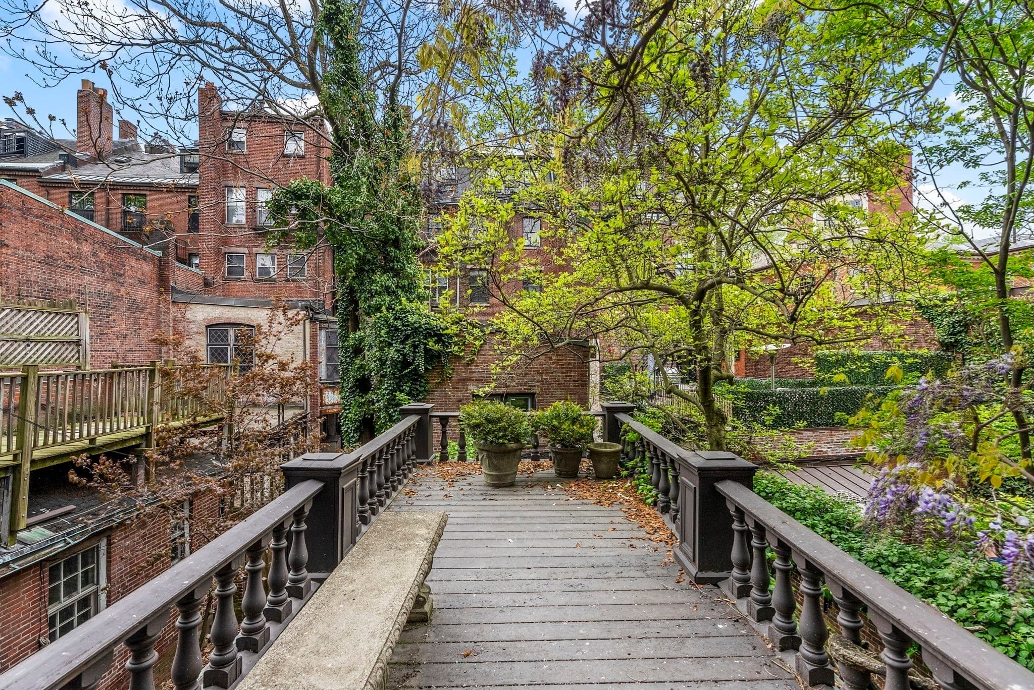 Single Family Residence at 52 Pinckney St, Boston MA 02114, photo 12 of 41