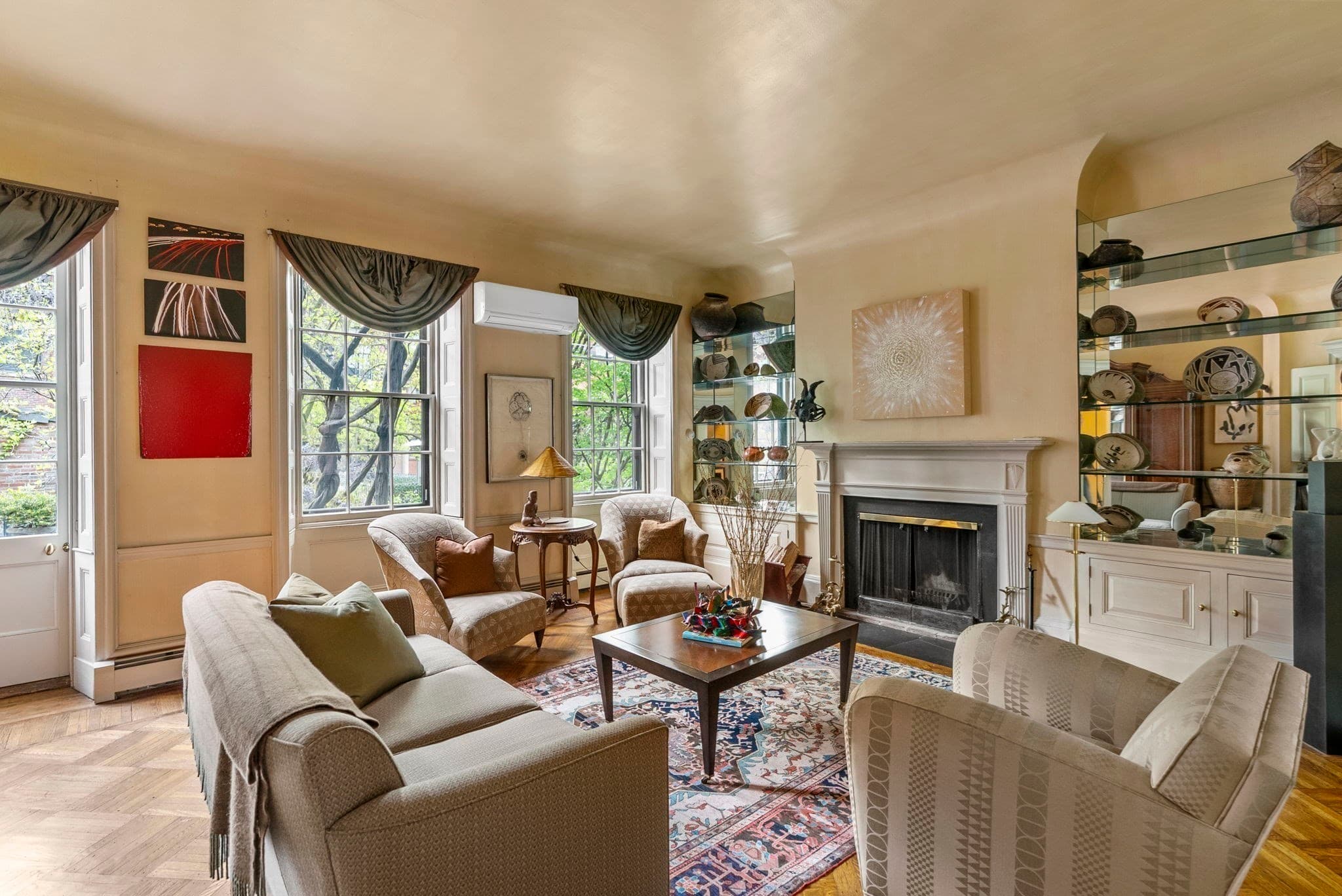 Single Family Residence at 52 Pinckney St, Boston MA 02114, photo 9 of 41
