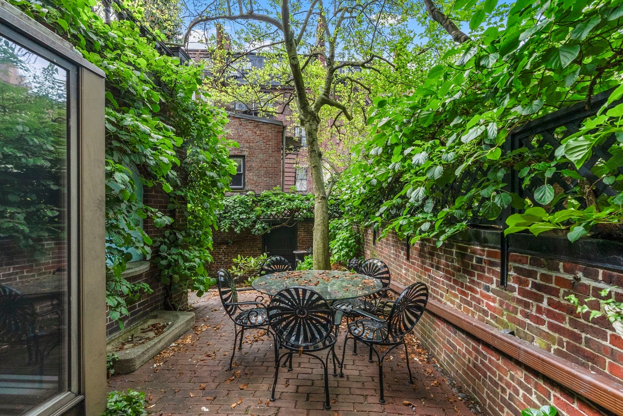 Single Family Residence at 52 Pinckney St, Boston MA 02114, photo 38 of 41
