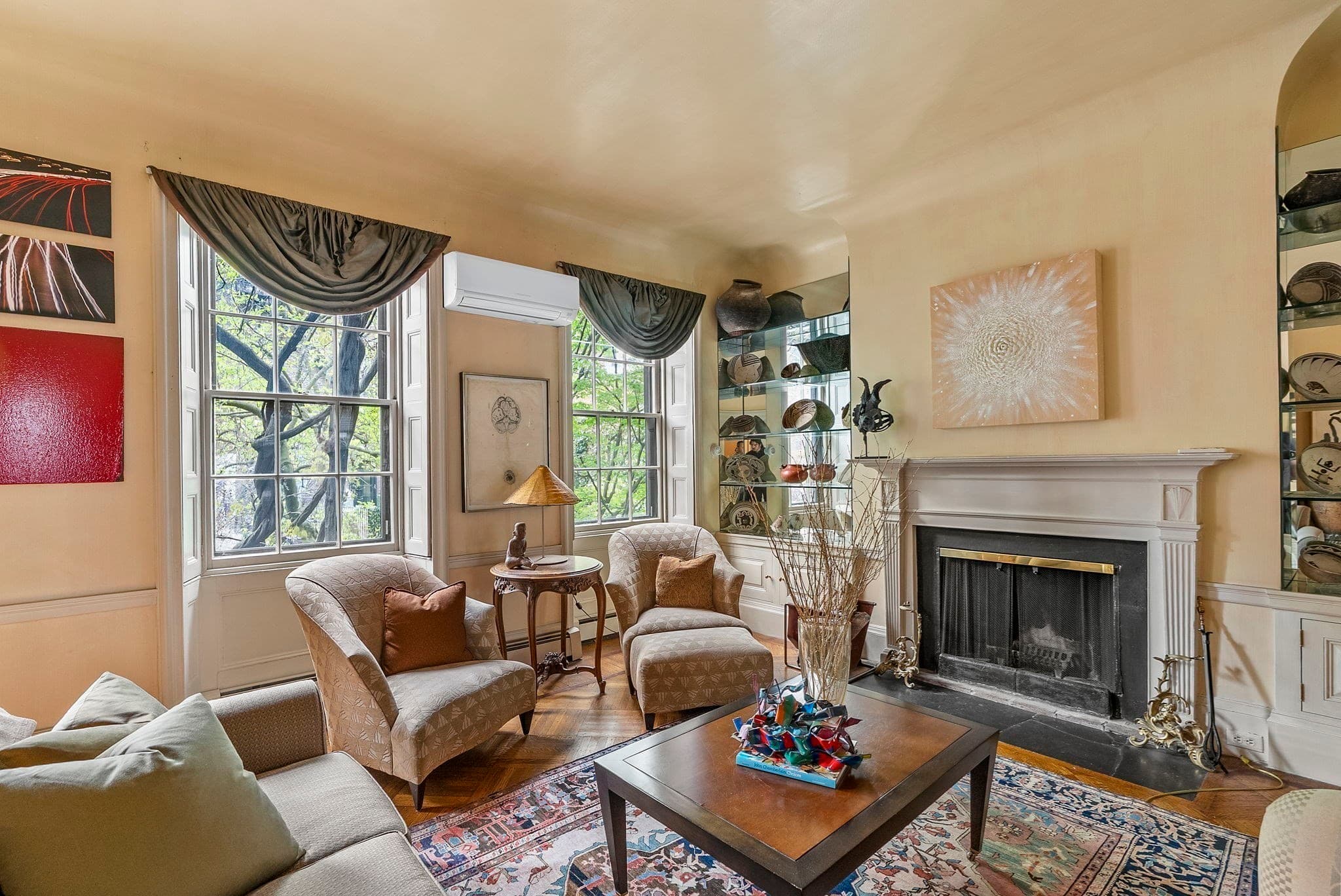 Single Family Residence at 52 Pinckney St, Boston MA 02114, photo 10 of 41