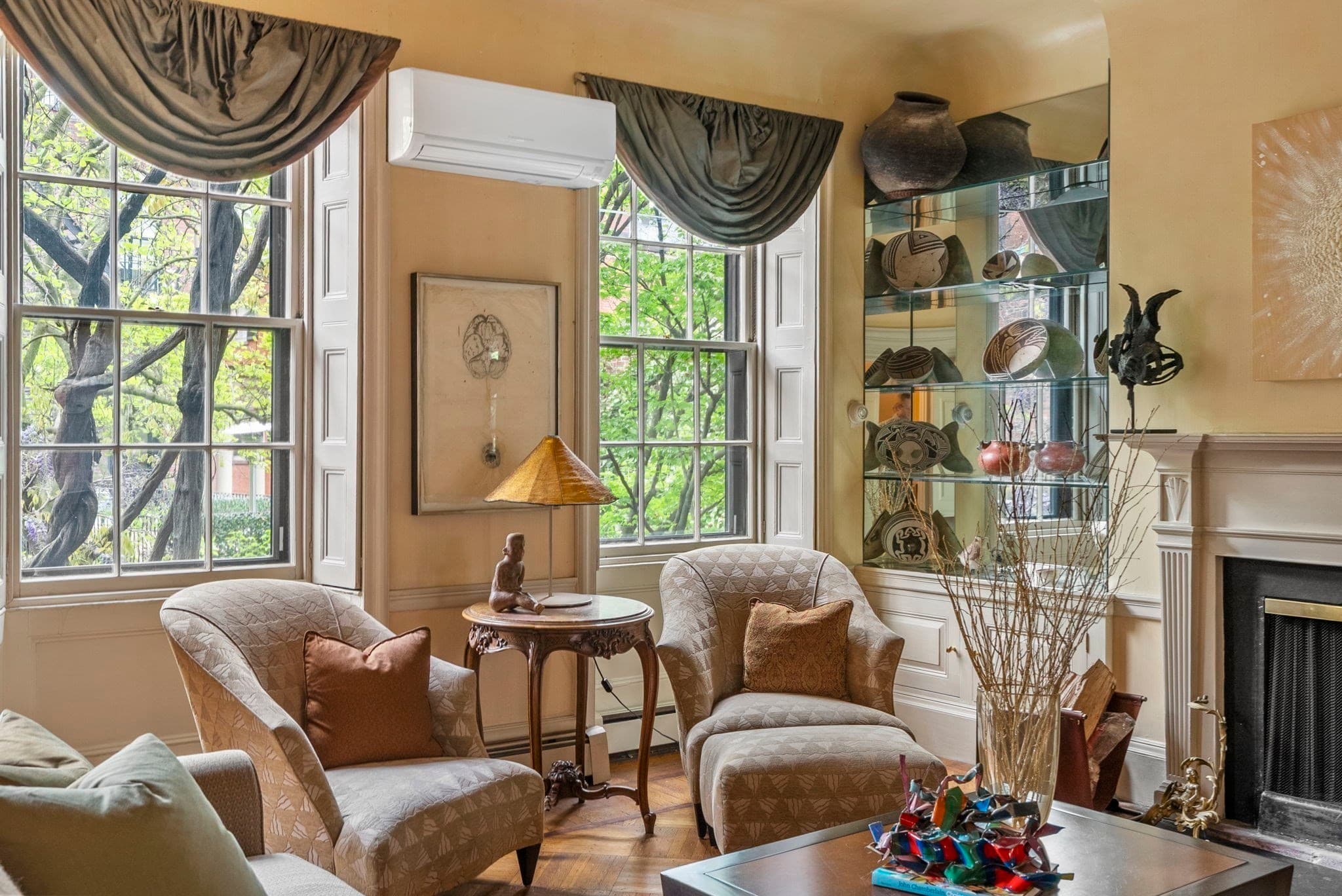 Single Family Residence at 52 Pinckney St, Boston MA 02114, photo 11 of 41